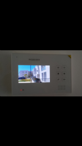 מסך 4.3 אינצ לאינטרקום לבינין מבית ROZCOM