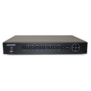 DVR ל 8 מצלמות תומך מצלמות עד 5 מגה פיקסל דגם DS-7208HUHI-F1/S
